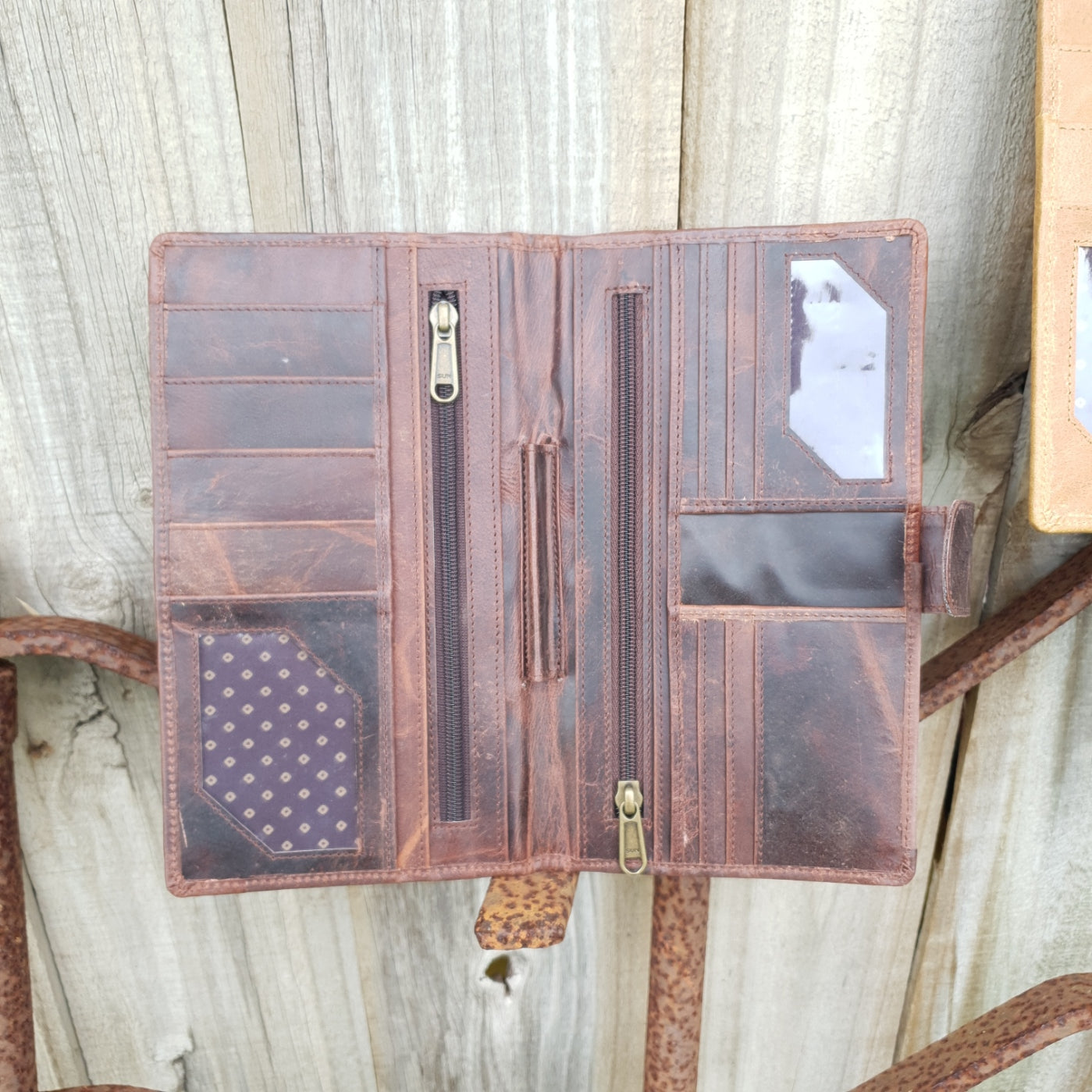 Button Clutch