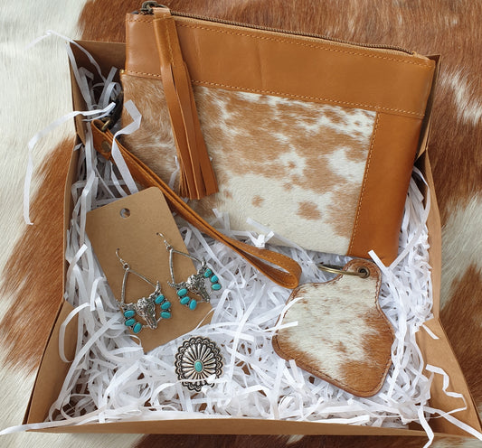 Gift Box - Women's Wristlet